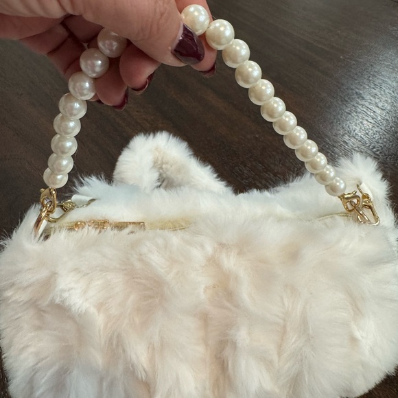 Elegant Pearl Handle Faux Fur Bag - Picture 11 of 14